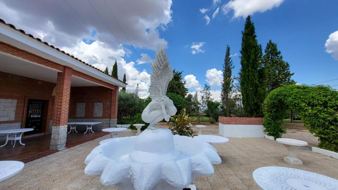 Hostal San Martín de Montalbán Exteriér fotografie